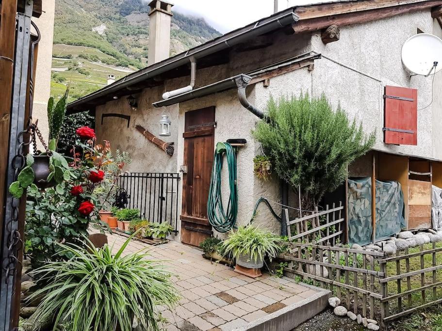 Fully, Valais Chalet Accueillant Avec Cheminee别墅 外观 照片